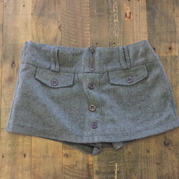 Tweed skirt/shorts